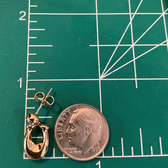 🆕 Coach Signature C Logo Crystal Earrings-Gold Tone-NEW W/POUCH! - Picture 7 of 8